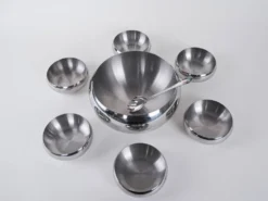 Ensemble de bols en acier inoxydable, design italien, années 1980, fabriqué en Italie.