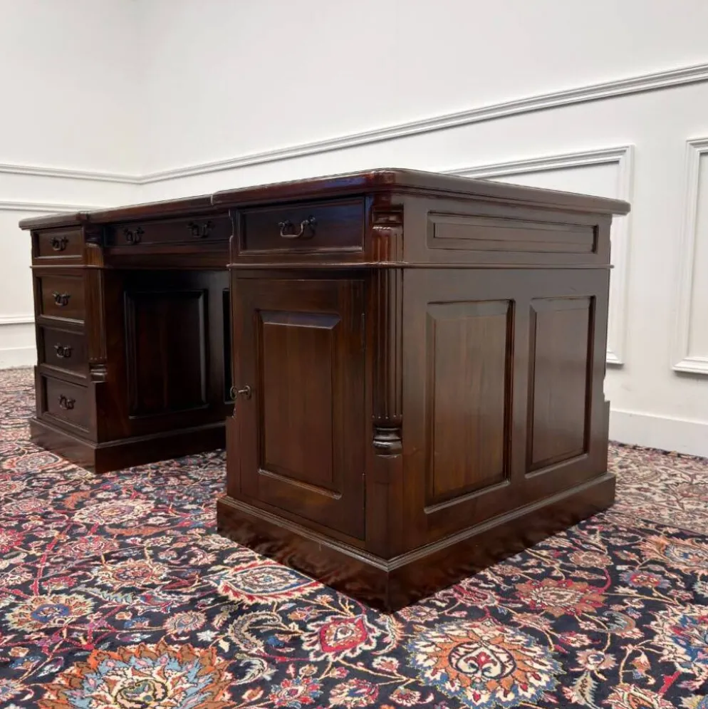 Ensemble de bureau anglais classique avec chaises de bureau