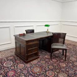 Ensemble de bureau anglais classique avec chaises de bureau