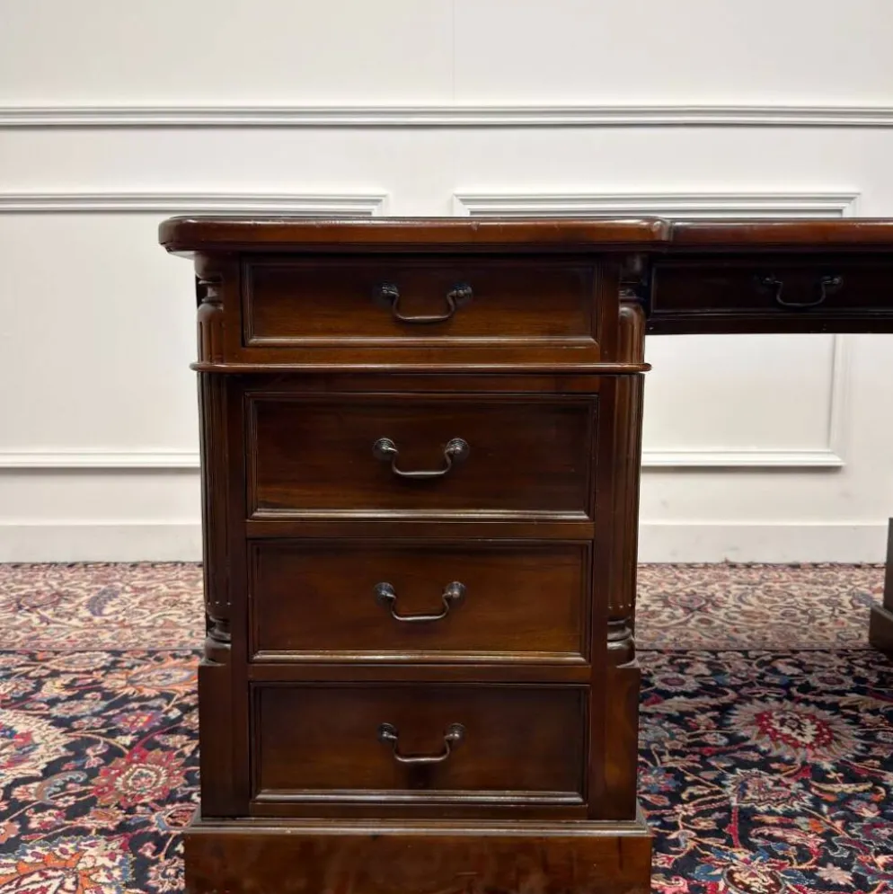 Ensemble de bureau anglais classique avec chaises de bureau