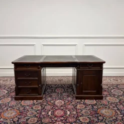 Ensemble de bureau anglais classique avec chaises de bureau