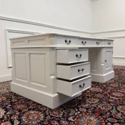 Ensemble de bureau blanc classique avec chaise de bureau