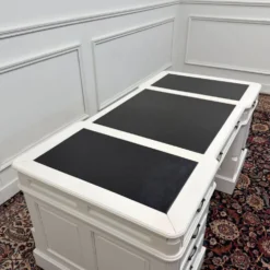 Ensemble de bureau blanc classique avec chaise de bureau
