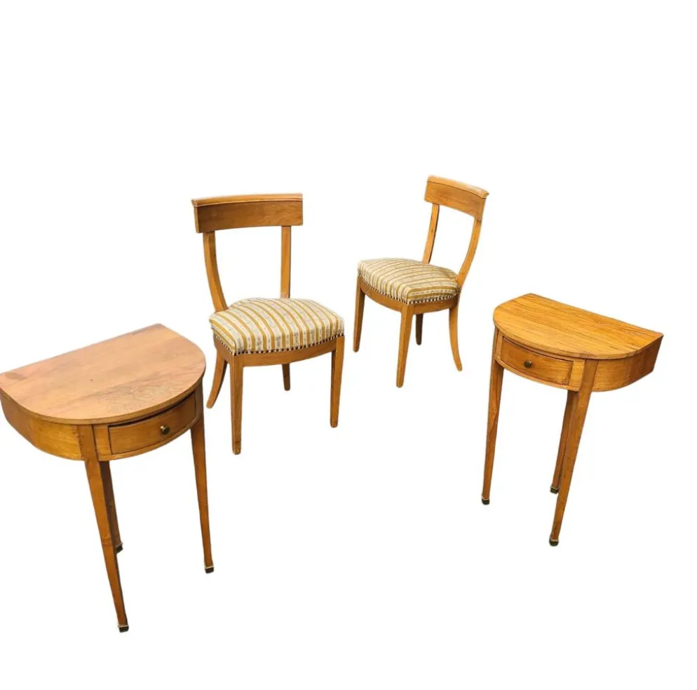 Ensemble de chaises en bois de cerisier / Biedermeier / tables d'appoint / table console tripot.