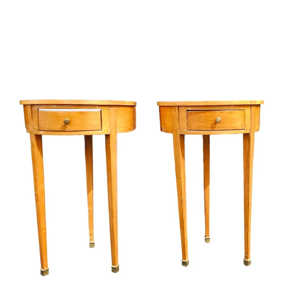 Ensemble de chaises en bois de cerisier / Biedermeier / tables d'appoint / table console tripot.
