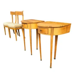 Ensemble de chaises en bois de cerisier / Biedermeier / tables d'appoint / table console tripot.