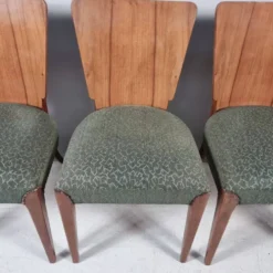 Ensemble de chaises et table par Jindřich Halabala pour Up Zavody, années 1940.