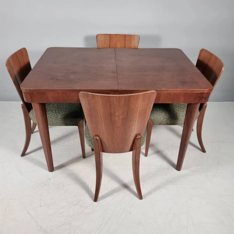Ensemble de chaises et table par Jindřich Halabala pour Up Zavody, années 1940.