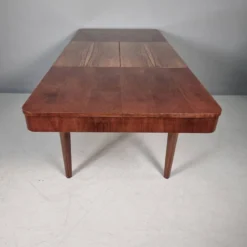 Ensemble de chaises et table par Jindřich Halabala pour Up Zavody, années 1940.