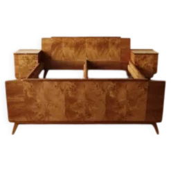 Ensemble de chambre vintage tchécoslovaque avec placage en noyer, lit et paire de tables de nuit, milieu du 20e siècle, 180 × 195 cm