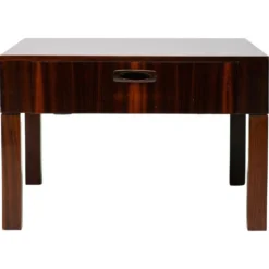 Ensemble de cinq tables d'appoint modernes en palissandre danois.