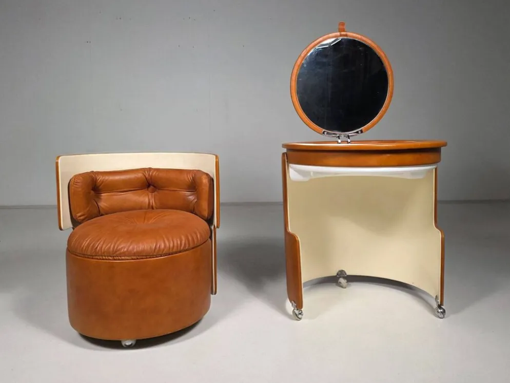 Ensemble de coiffeuse Dilly Dally par Luigi Massoni pour Poltrona Frau