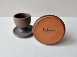 Ensemble de 2 coquetiers en céramique Signés Ludovic
