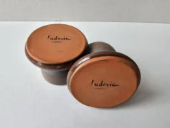 Ensemble de 2 coquetiers en céramique Signés Ludovic