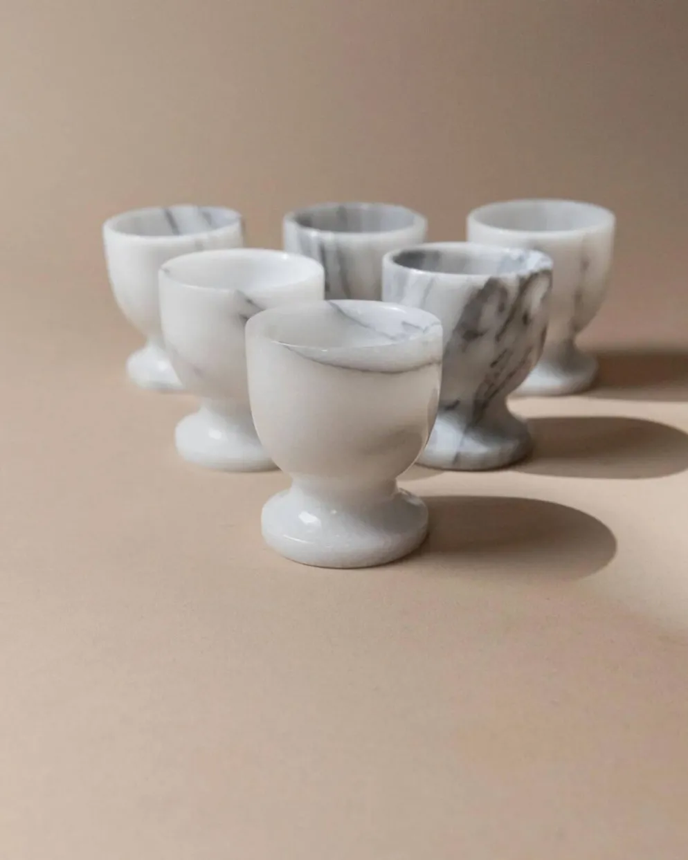 Ensemble de 6 coquetiers en marbre vintage gris et blanc – Sculptés à la main, vaisselle italienne des années 50