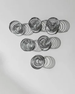 Ensemble de 6 coquetiers en métal chrome argenté, design Space Age des années 1970, Italie.
