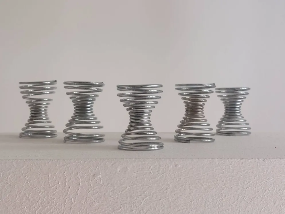 Ensemble de 5 coquetiers vintage postmodernes décor spirale style Memphis