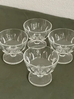 Ensemble de 4 coupes à glace en verre