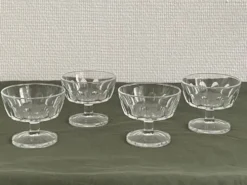 Ensemble de 4 coupes à glace en verre