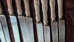 Ensemble de 12 couteaux orfèvre de Louis XV Odiot avec la lame en arge