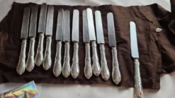 Ensemble de 12 couteaux orfèvre de Louis XV Odiot avec la lame en arge