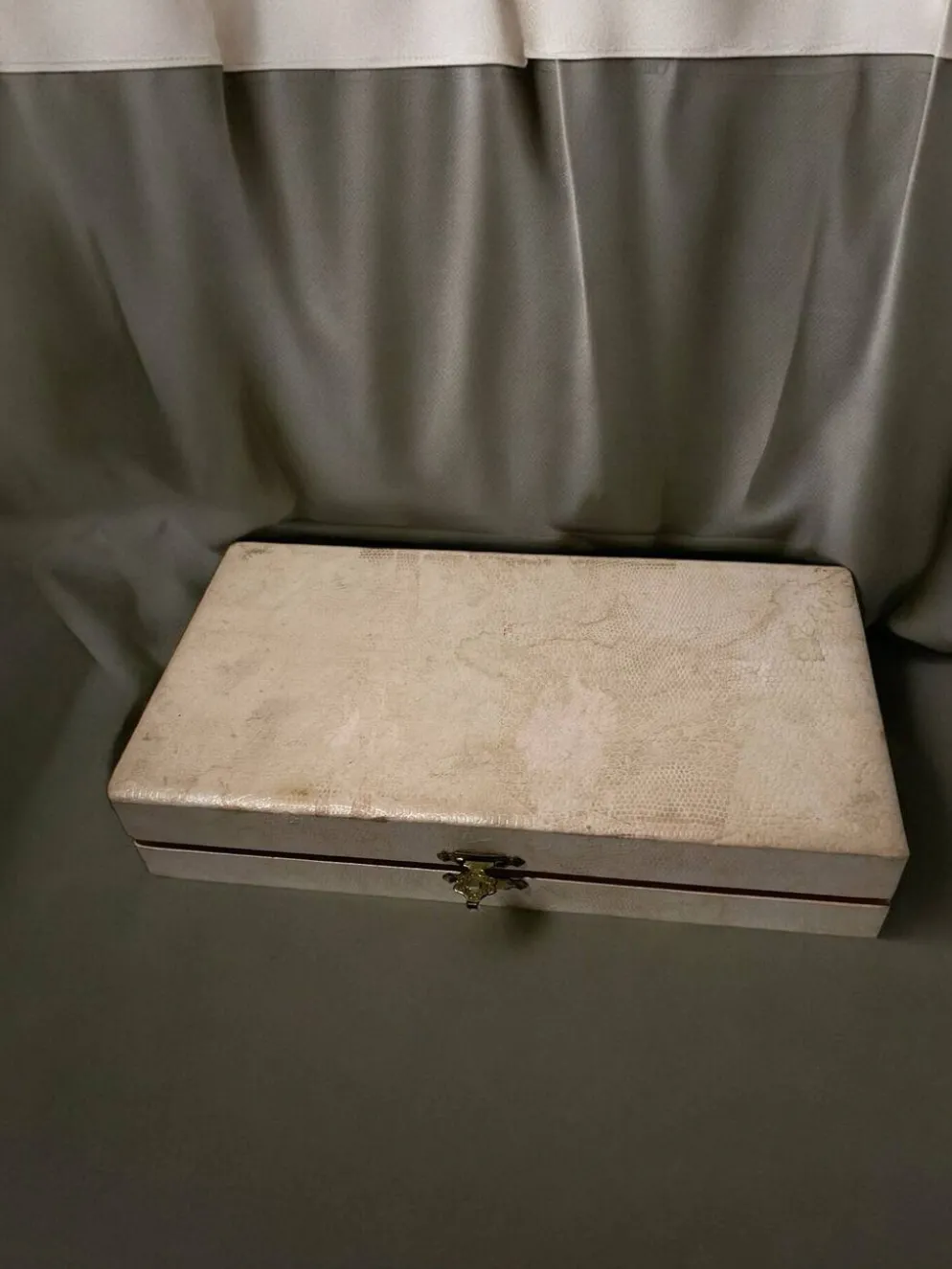 Ensemble de couverts anciens pour enfant en métal argenté