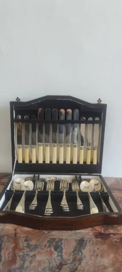 Ensemble de couverts en acier inoxydable Corona Sheffield, 38 pièces, effet os crème