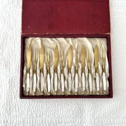 Ensemble de couverts à fruits anciens pour 6 · Laiton et nacre · Boîte d'origine