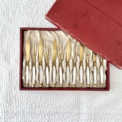 Ensemble de couverts à fruits anciens pour 6 · Laiton et nacre · Boîte d'origine