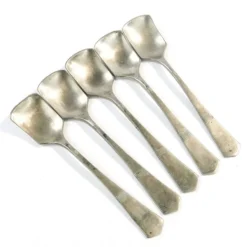 Ensemble de 5 cuillères à glace, métal blanc argenté, Allemagne, années 1930.