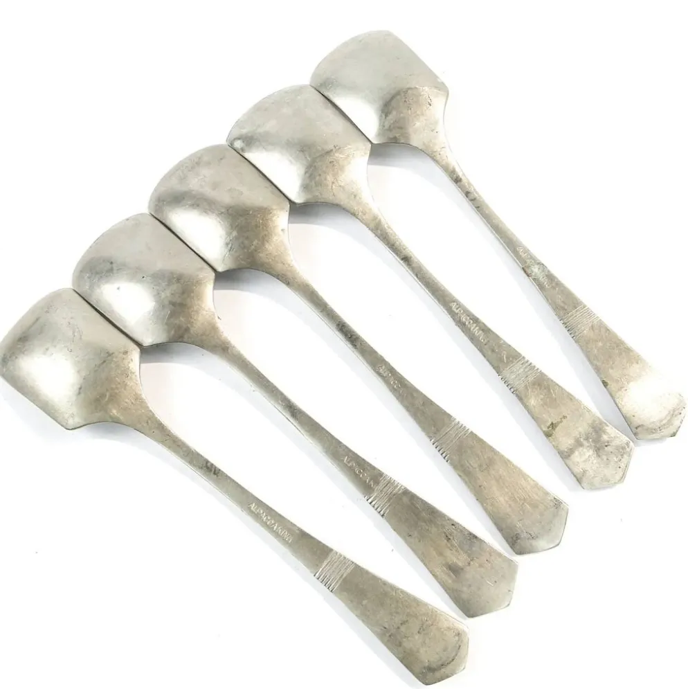 Ensemble de 5 cuillères à glace, métal blanc argenté, Allemagne, années 1930.
