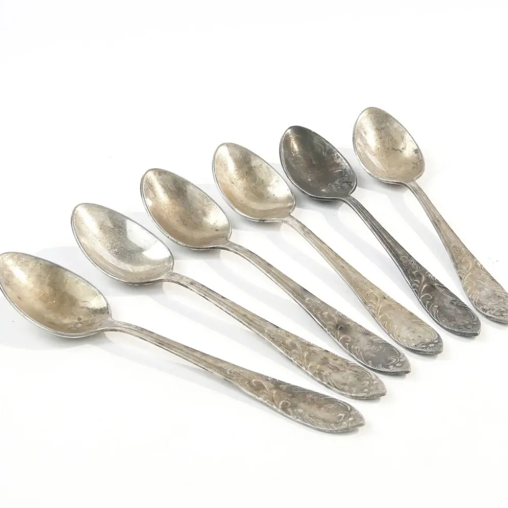 Ensemble de cuillères à moka, en laiton argenté, D. Fraget, Pologne, années 1950.