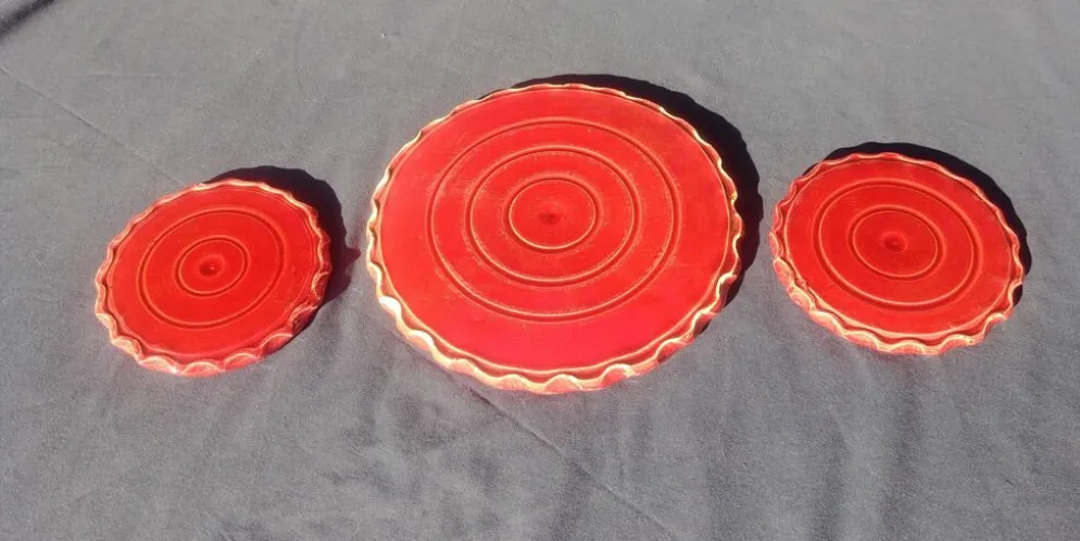 Ensemble de dessous de plat et deux dessous de bouteille Vallauris Grandjean-Jourdan années 50-60