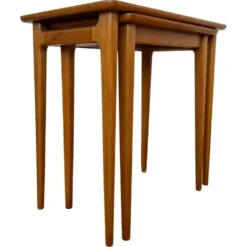 Ensemble de deux tables d'appoint en bois - Allemagne, années 1970
