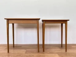 Ensemble de deux tables d'appoint en bois - Allemagne, années 1970