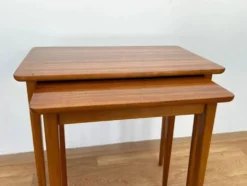 Ensemble de deux tables d'appoint en bois - Allemagne, années 1970