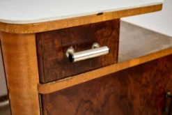 Ensemble de deux tables de nuit Art Déco, par Jindřich Halabala, années 1940, Tchécoslovaquie.