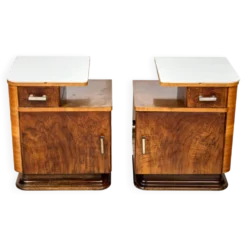 Ensemble de deux tables de nuit Art Déco, par Jindřich Halabala, années 1940, Tchécoslovaquie.