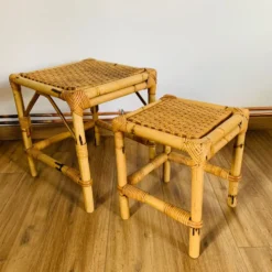 Ensemble de deux tables gigognes en rotin et osier
