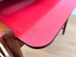 Ensemble de deux tables gigognes en formica - Tchécoslovaquie, vers les années 1960.