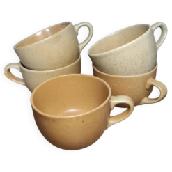 Ensemble de 5 jolies tasses en grès vintage