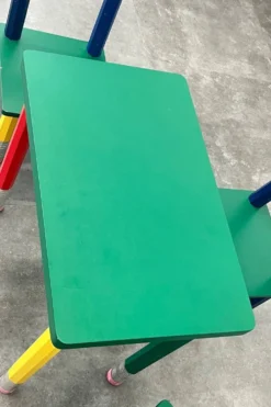 Ensemble de meubles en crayons de couleur vintage – IKEA x Pierre Sala