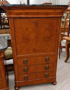 Ensemble de mobilier en pendant époque Charles X