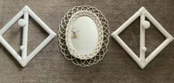 Ensemble d’entrée miroir en rotin et 2 porte manteaux
