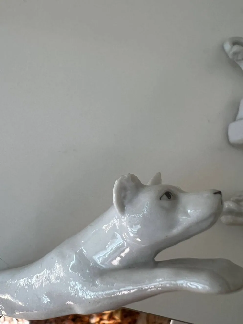 Ensemble de 5 portes couteaux porcelaine blanche chiens renards panthè