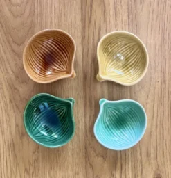 Ensemble de quatre coupelles ou vide poches en céramique vintage