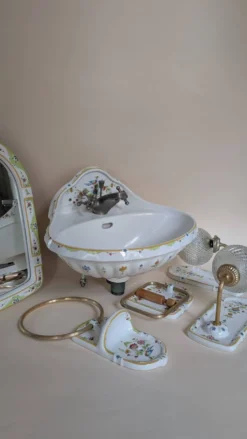 Ensemble de salle de bain en céramique peinte – Style vintage floral