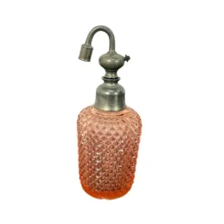 Ensemble de salle de bain en verre pressé rose vintage