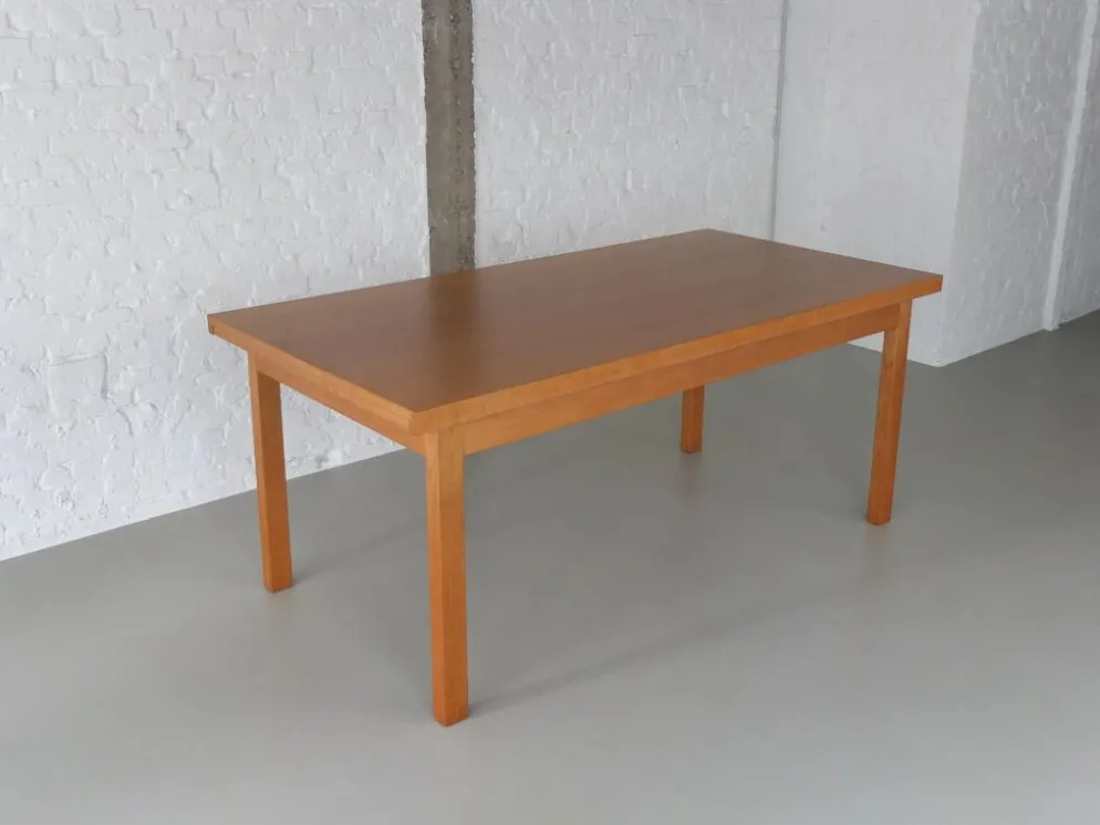 Ensemble de salle à manger en chêne naturel par Meubelatelier Vanda, années 1970.