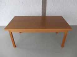 Ensemble de salle à manger en chêne naturel par Meubelatelier Vanda, années 1970.